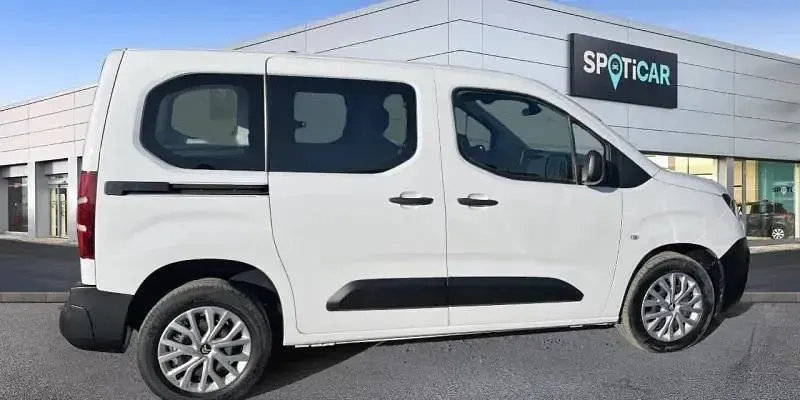Usado Citroën e-Berlingo Live 102 CV (75 kW) 2023 Blanco Monovolumen
