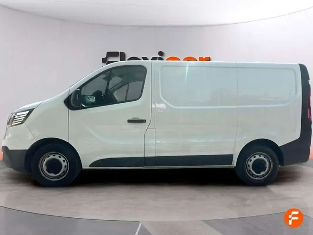 Usado Renault Trafic 131 CV (96 kW) 2026 Blanco Monovolumen