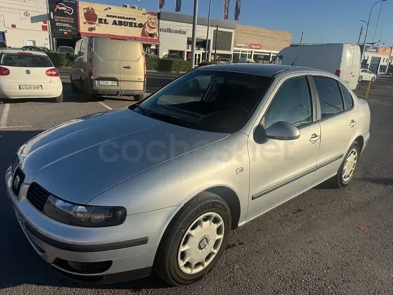 Usado Seat Toledo 110 CV (80 kW) 2004 Gris / plata Berlina