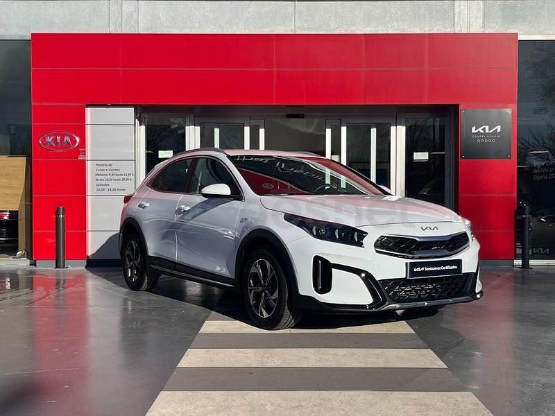 Usado Kia XCeed 140 CV (102 kW) 2025 Blanco SUV