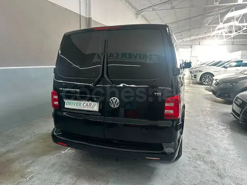 Usado VW T5 140 CV (102 kW) 2011 Negro Van