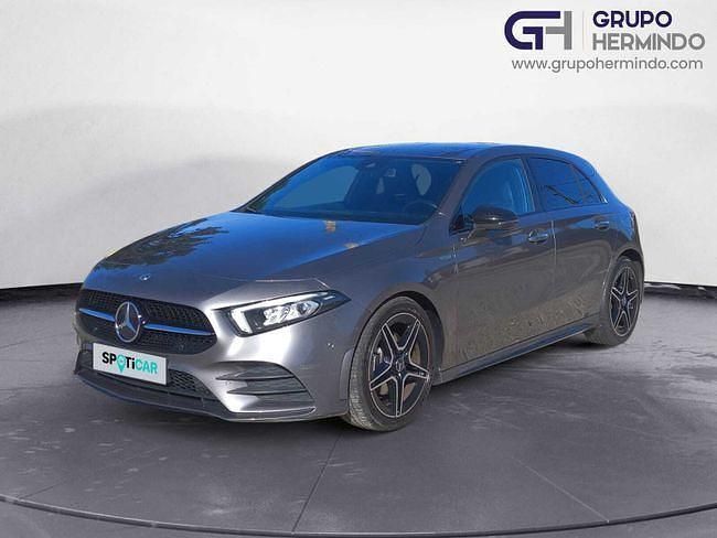 Gris / plata Usado 2021 Mercedes A200 AMG line Berlina | 23.850 € (Super precio) - Imagen 1/4
