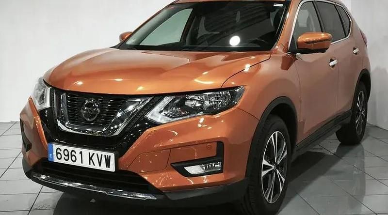 Usado Nissan X-Trail N-Connecta 150 CV (110 kW) 2019 Naranja perlado SUV