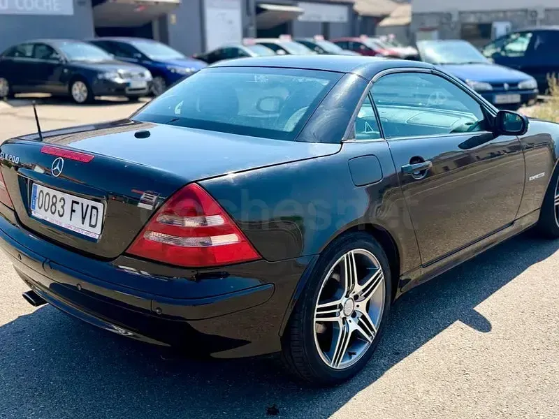 Usado Mercedes SLK200 163 CV (119 kW) 2002 Negro Descapotable