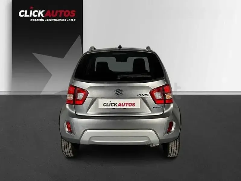 Usado Suzuki Ignis 83 CV (61 kW) 2024 Gris / plata SUV
