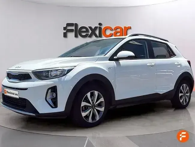 Usado Kia Stonic 100 CV (73 kW) 2022 Blanco SUV