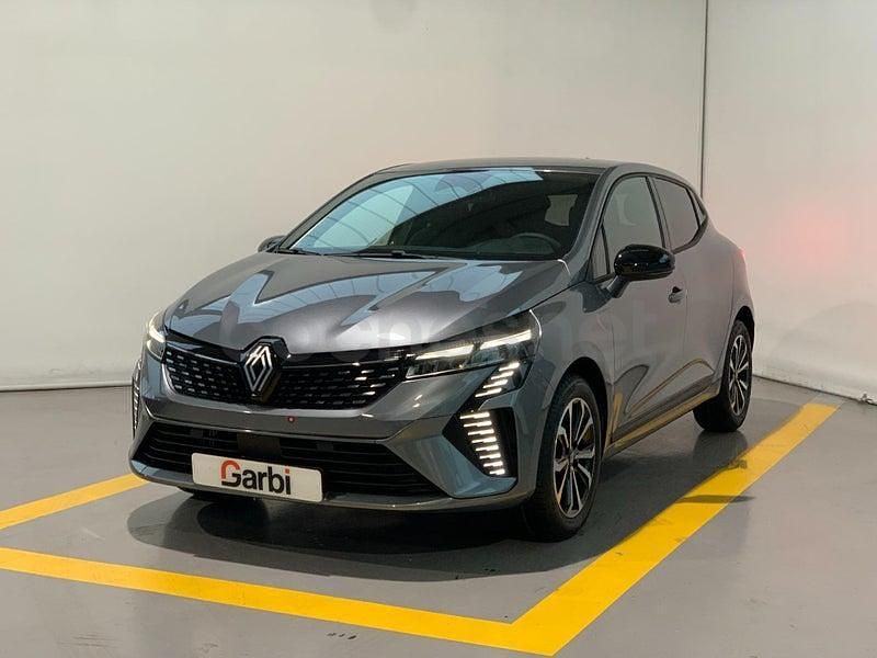 Nuevo Renault Clio V Techno 100 CV (73 kW) 2025 Gris / plata Berlina