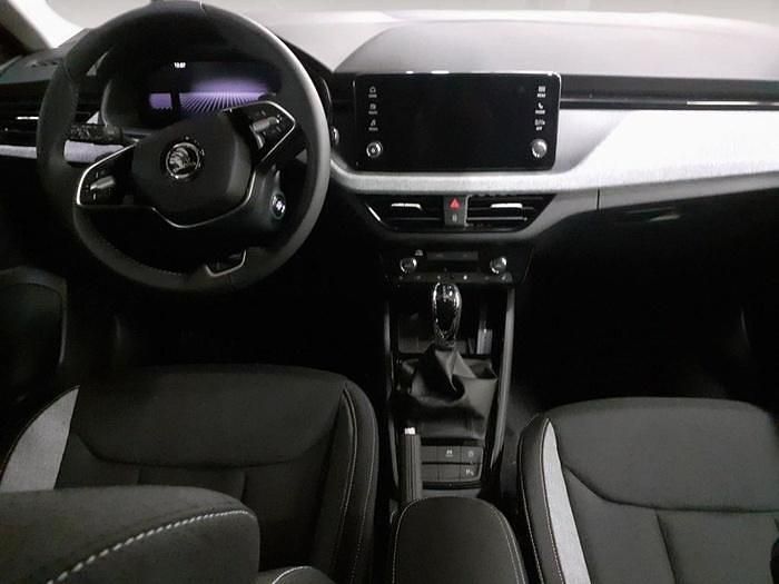 Usado Skoda Kamiq Selection 115 CV (84 kW) 2024 Blanco SUV