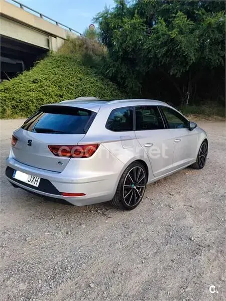 Usado Seat Leon ST FR 184 CV (135 kW) 2017 Gris / plata Familiar