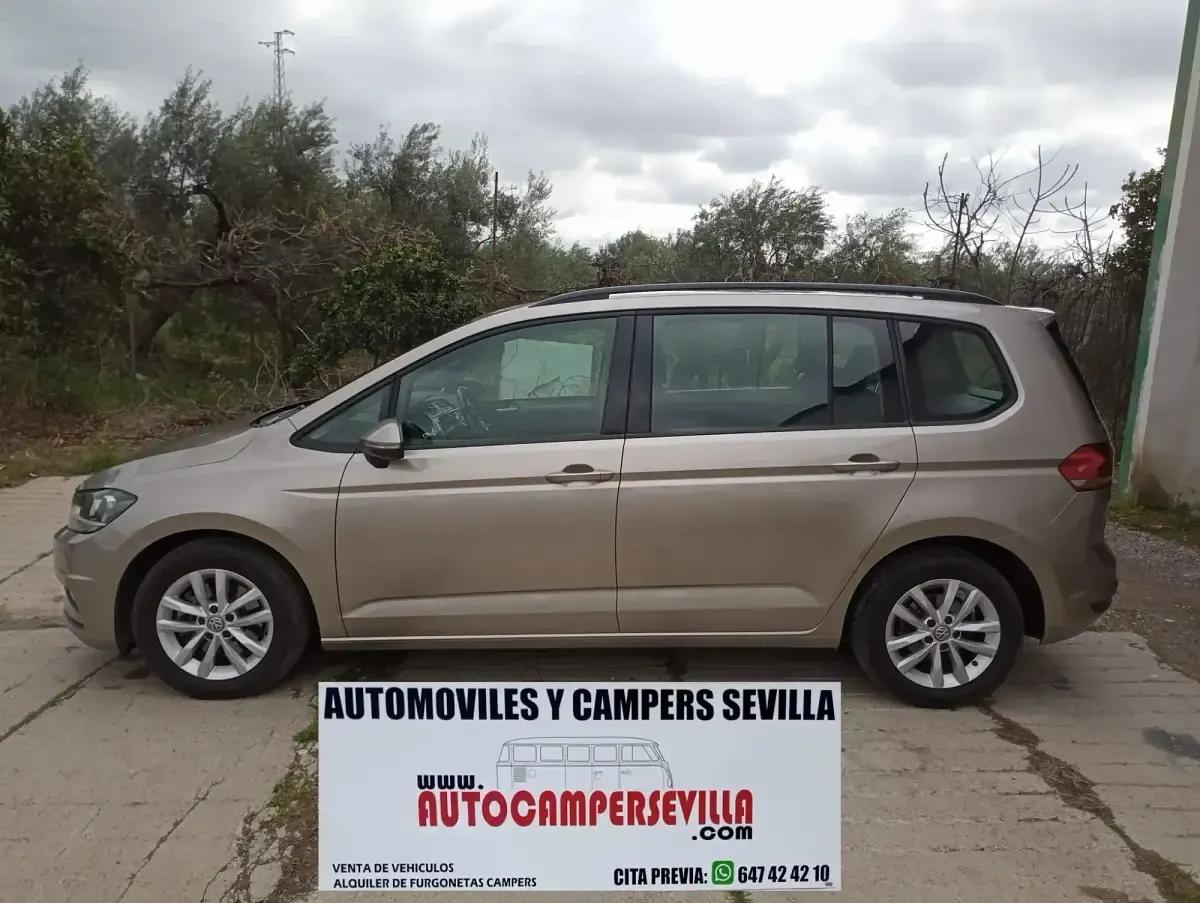 Usado VW Touran Edition 116 CV (85 kW) 2017 Beige Monovolumen