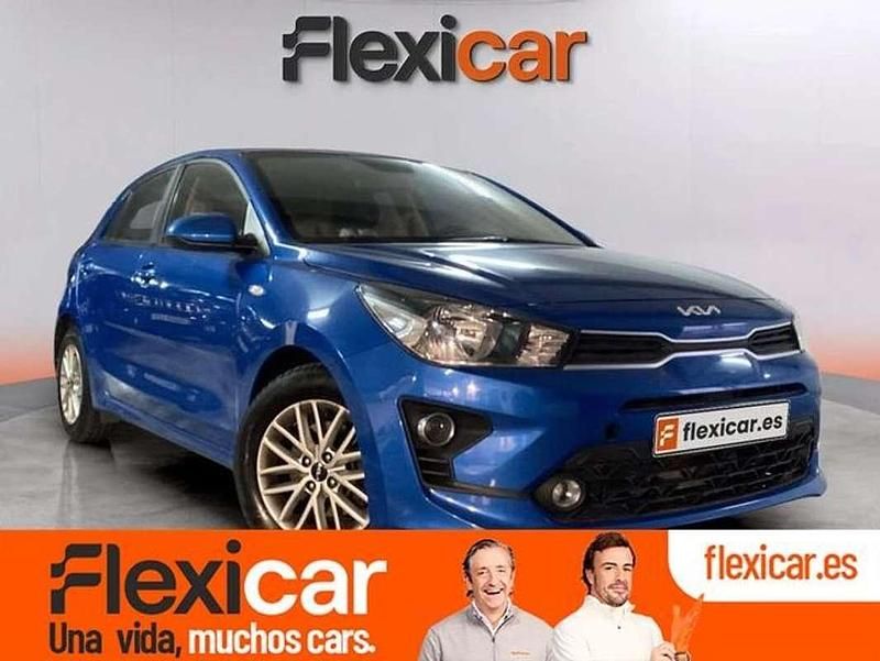 Usado Kia Rio 84 CV (61 kW) 2022 Azul Utilitario