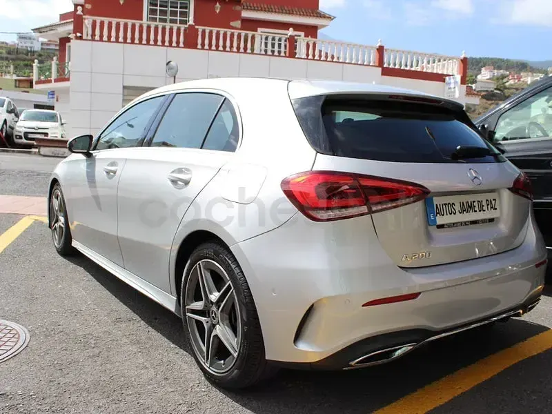 Usado Mercedes A200 163 CV (119 kW) 2022 Gris / plata Berlina