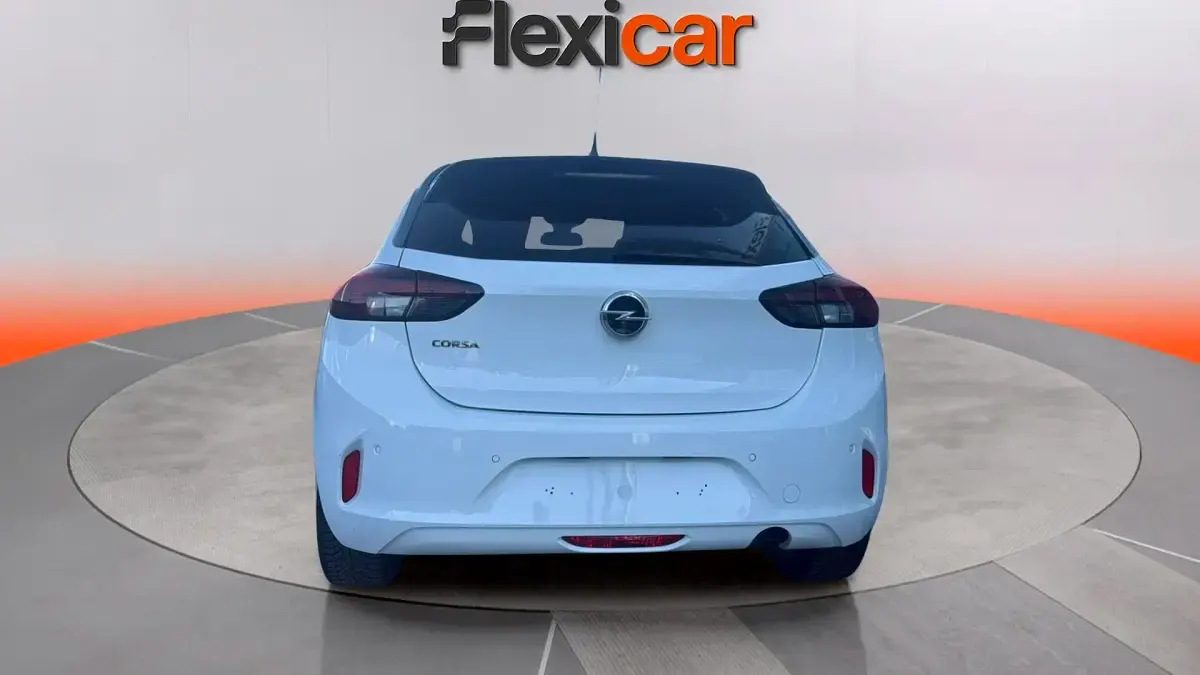 Usado Opel Corsa Elegance 75 CV (55 kW) 2020 Blanco Utilitario