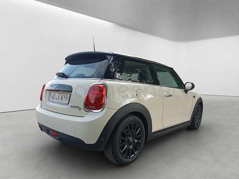 Käytetty Mini Cooper D 116 HP (85 kW) 2019 Valkoinen Viistoperä