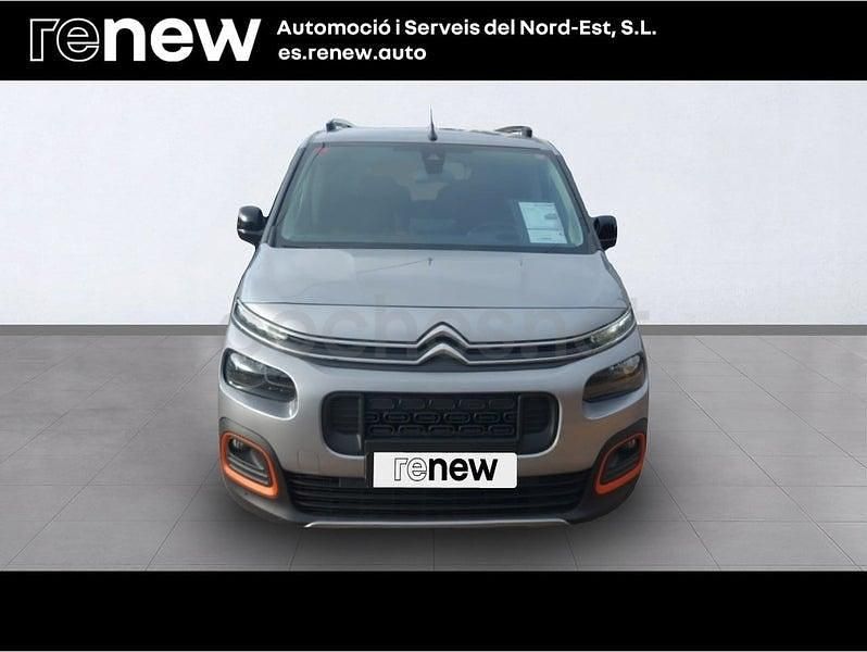 Usado Citroën Berlingo Shine 130 CV (95 kW) 2021 Gris / plata Monovolumen