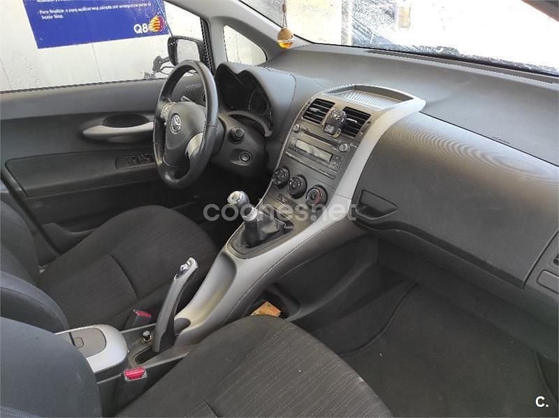 Usado Toyota Auris Luna 97 CV (71 kW) 2007 Azul Utilitario