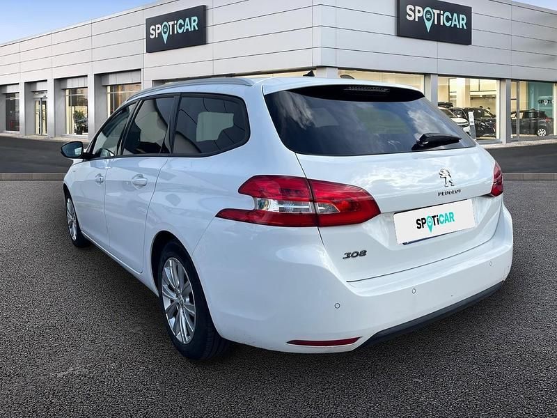Usado Peugeot 308 Style 110 CV (80 kW) 2019 Blanco Berlina