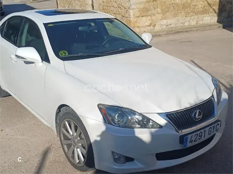 Usado Lexus IS220d 177 CV (130 kW) 2010 Blanco Berlina