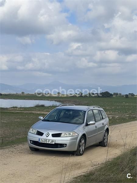 Usado Renault Mégane GrandTour Dynamique 150 CV (110 kW) 2006 Gris / plata Familiar