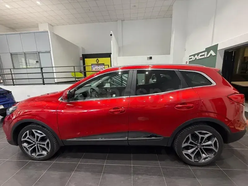 Usado Renault Kadjar Techno 140 CV (102 kW) 2022 Rojo SUV