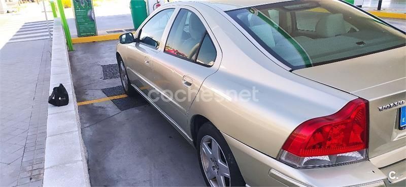 Occasion Volvo S60 Momentum 185 PK (136 kW) 2006 Geel Sedan