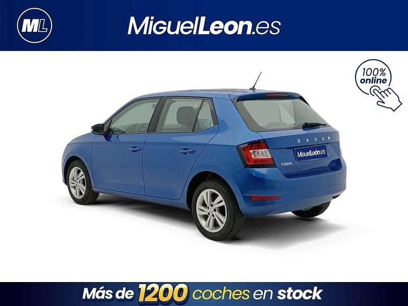 Usado Skoda Fabia Ambition 95 CV (69 kW) 2022 Azul Utilitario
