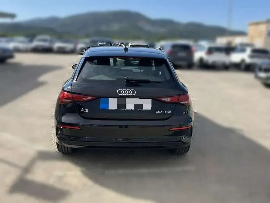 Usado Audi A3 S-Line 110 CV (80 kW) 2022 Negro Berlina