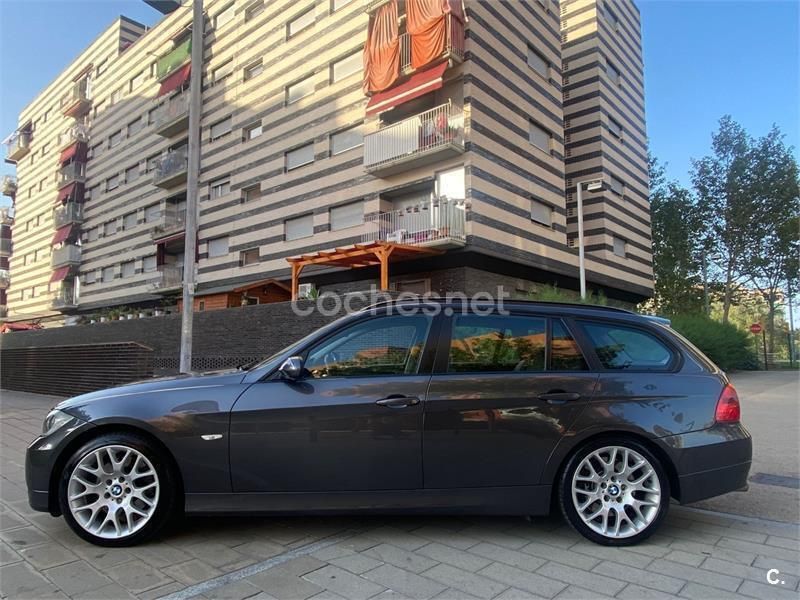 Gris / plata Usado 2006 BMW 330 Familiar | 9500 € (Precio justo) - Imagen 1/4
