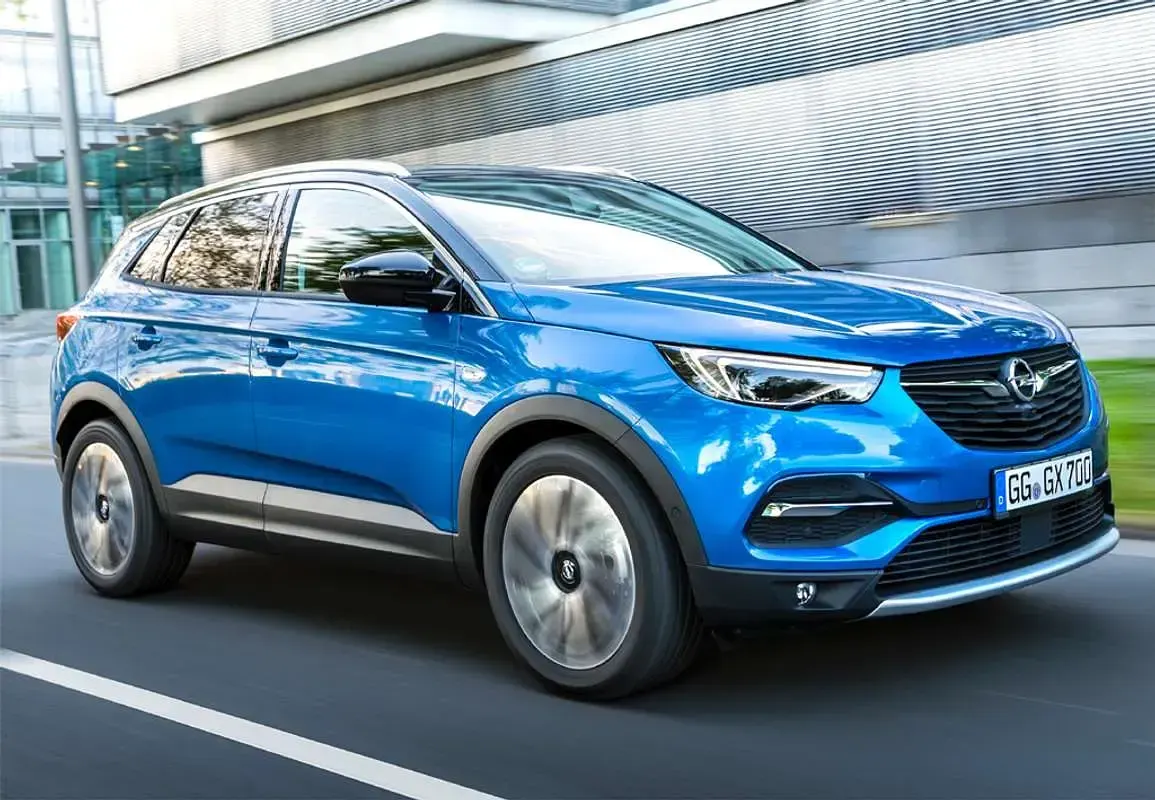 Käytetty Opel Grandland X Selective 120 HP (88 kW) 2018 Valkoinen Katumaasturi