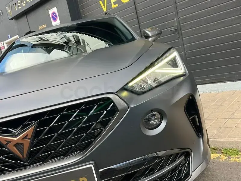 Usado Cupra Formentor VZ 310 CV (228 kW) 2023 Gris / plata SUV