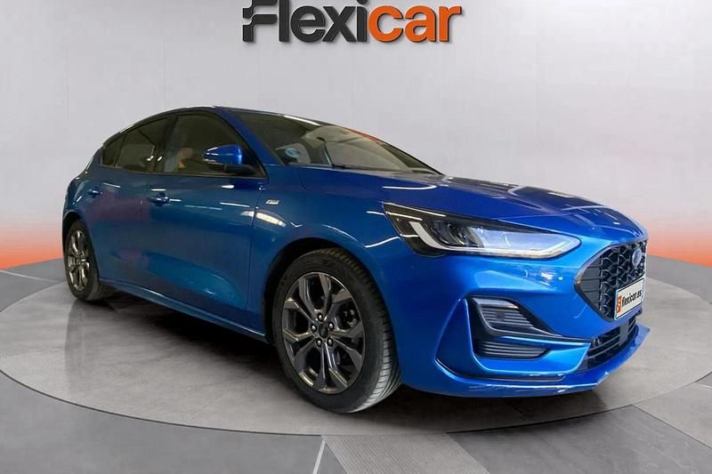 Azul Usado 2023 Ford Focus ST-Line X Berlina | 18.190 € (Un poco caro) - Imagen 1/4