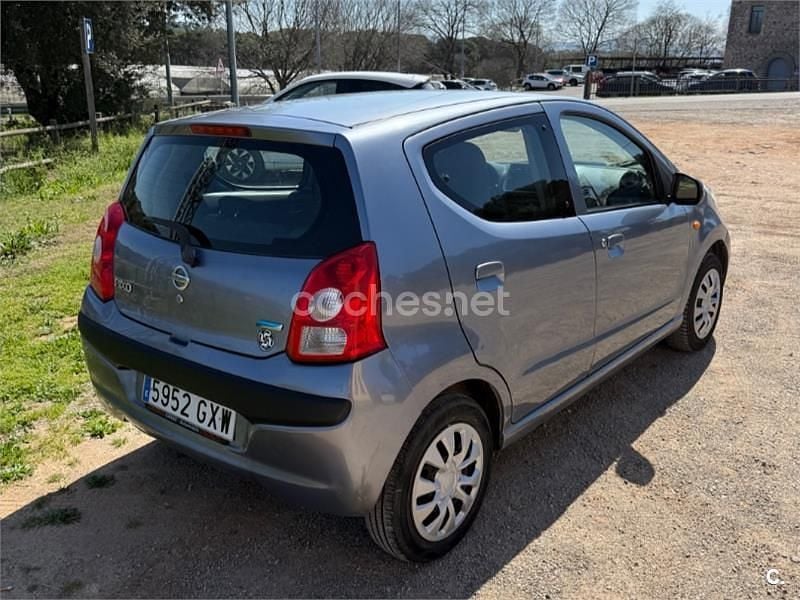 Usado Nissan Pixo Visia 68 CV (50 kW) 2010 Gris / plata Utilitario