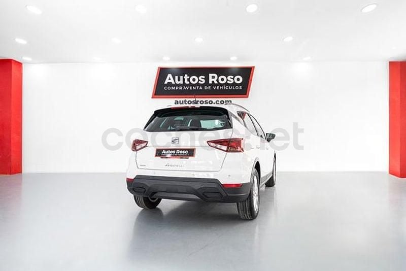 Usado Seat Arona Style 110 CV (80 kW) 2023 Blanco SUV