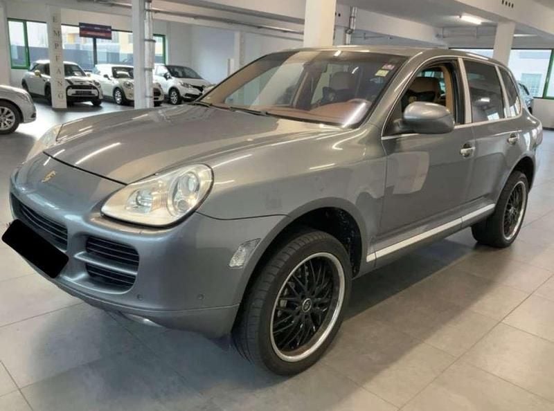 Gris Usado 2006 Porsche Cayenne SUV | 14.900 € (Precio justo) - Imagen 1/4