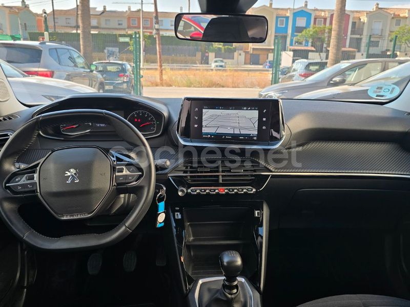 Usado Peugeot 2008 Active 100 CV (73 kW) 2021 Blanco SUV