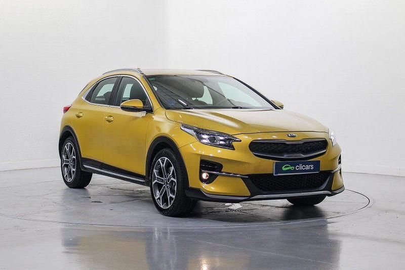 Usado Kia XCeed 141 CV (103 kW) 2022 Amarillo SUV