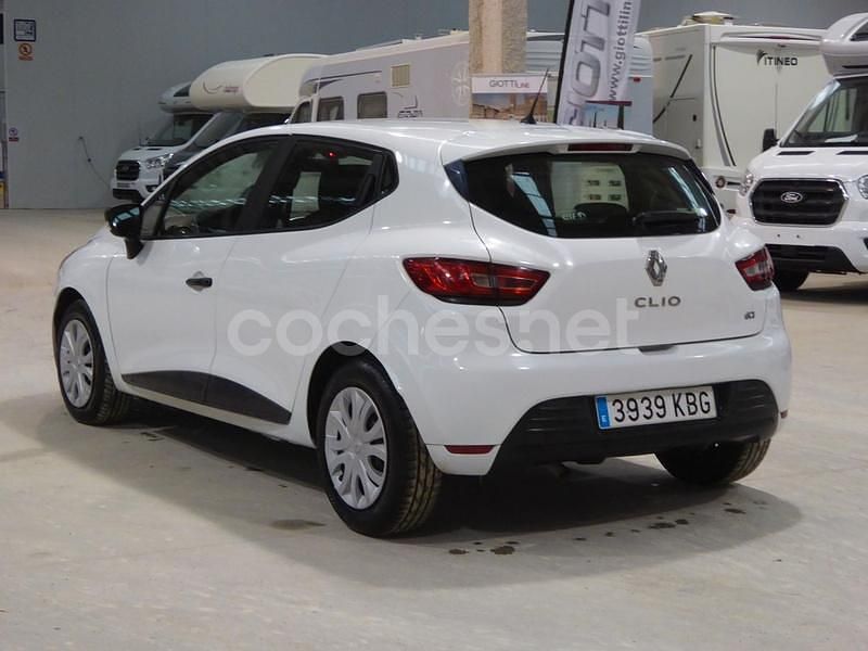 Usado Renault Clio IV Business 75 CV (55 kW) 2017 Blanco Berlina
