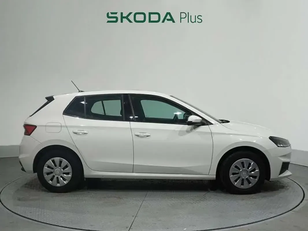 Usado Skoda Fabia Active 80 CV (58 kW) 2023 Blanco Utilitario
