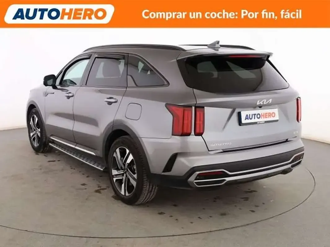 Usado Kia Sorento 265 CV (194 kW) 2024 Gris SUV