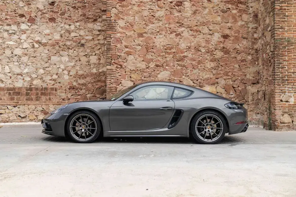 Usado Porsche Cayman GTS 400 CV (294 kW) 2022 Gris Coupe