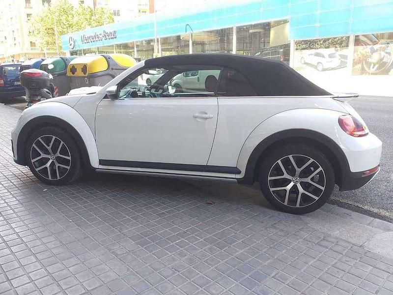 Usado VW Beetle Cabriolet Dune 220 CV (161 kW) 2018 Blanco Descapotable