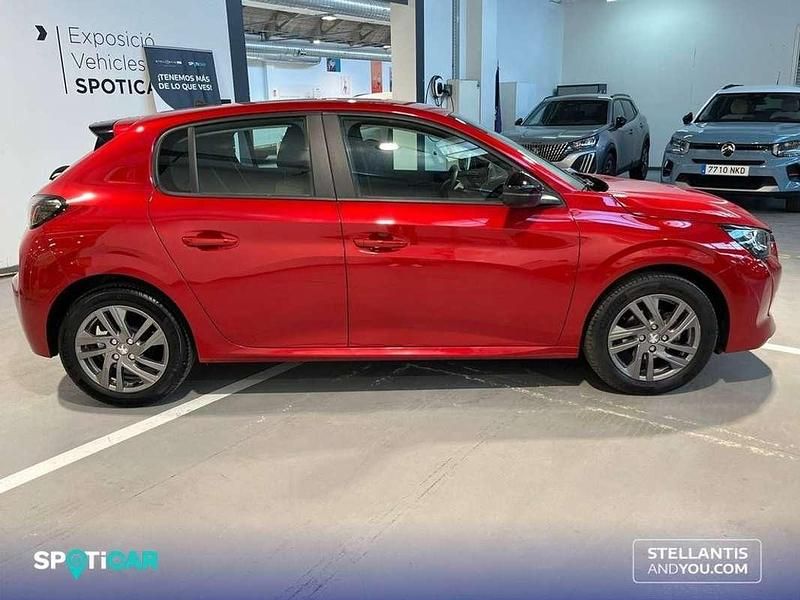 Usado Peugeot 208 Active 75 CV (55 kW) 2022 Rojo Utilitario
