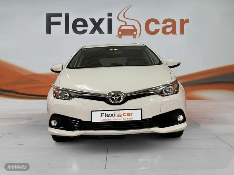 Usado Toyota Auris Business Edition 116 CV (85 kW) 2016 Blanco Utilitario