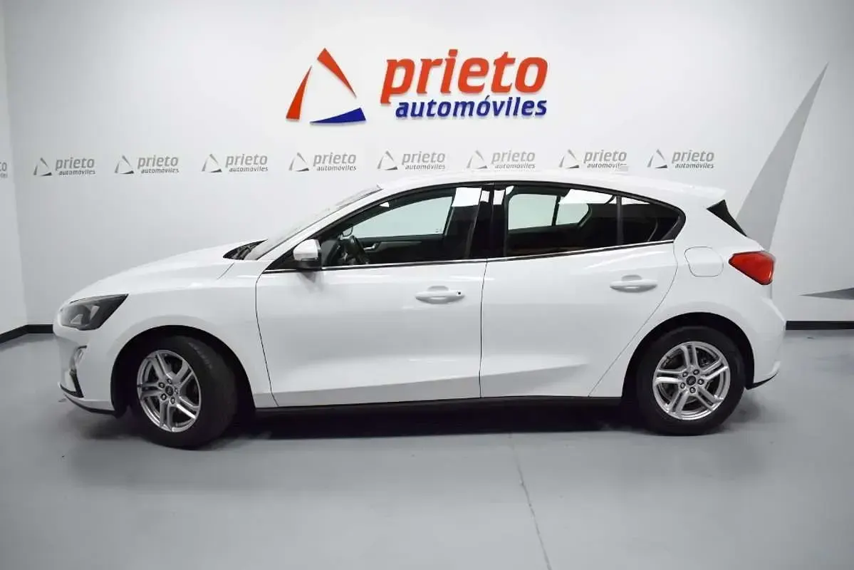 Usado Ford Focus Trend+ 120 CV (88 kW) 2020 Blanco Utilitario