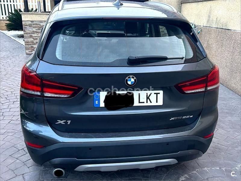 Usado BMW X1 Comfort Edition 220 CV (161 kW) 2020 Gris / plata SUV