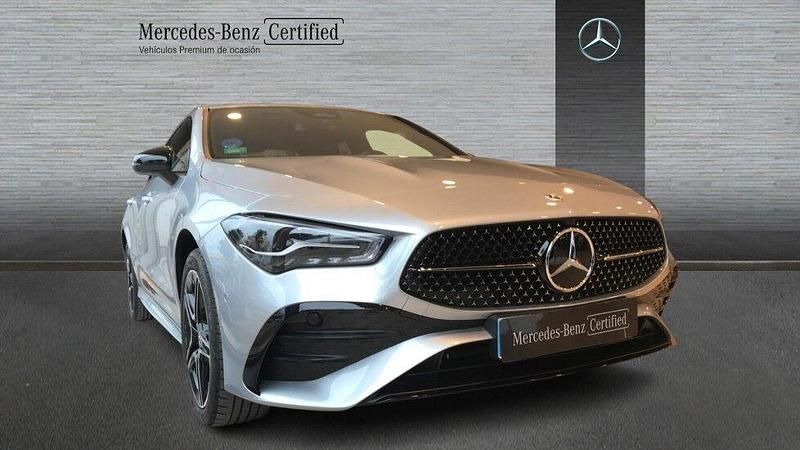 Usado Mercedes CLA250e AMG line 218 CV (160 kW) 2024 Gris Berlina