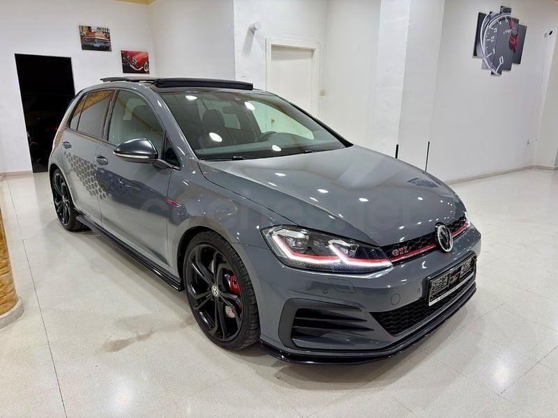 Usado VW Golf VII GTI 290 CV (213 kW) 2019 Gris / plata Berlina
