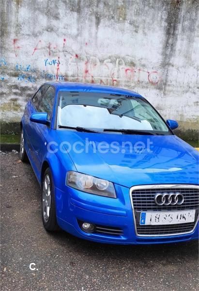 Usado Audi A3 Attraction 105 CV (77 kW) 2005 Azul Berlina