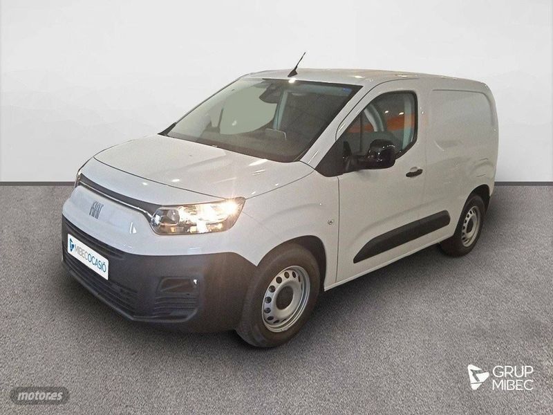 Blanco Usado 2022 Fiat e-Doblò Monovolumen | 25.500 € - Imagen 1/4