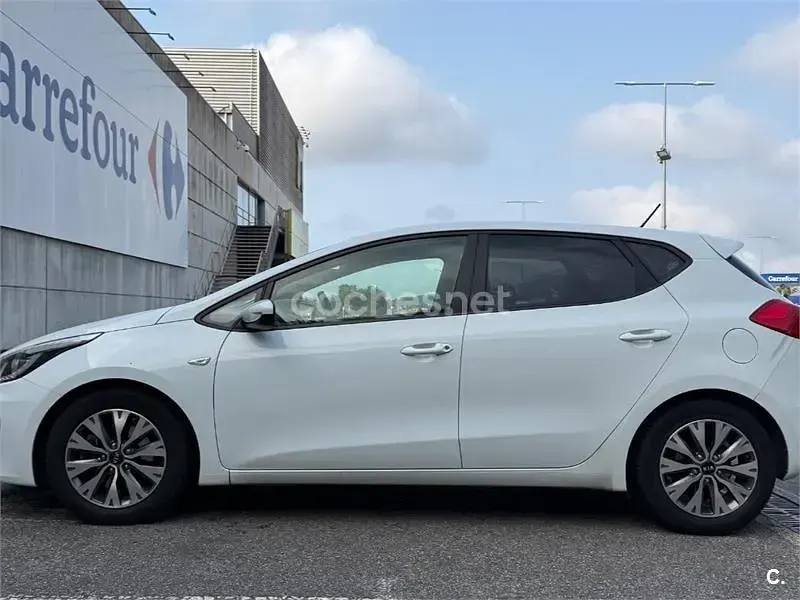 Usado Kia Ceed GT 136 CV (100 kW) 2016 Blanco Berlina